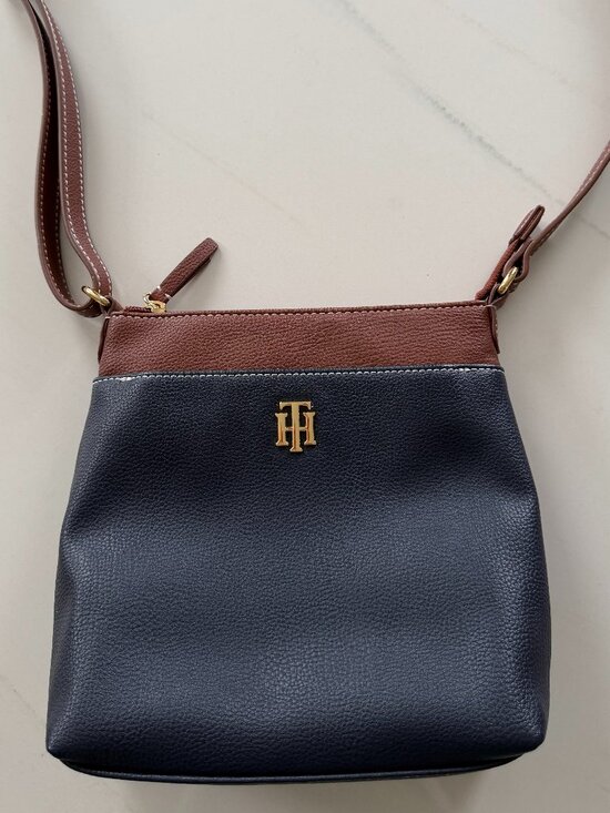 Tommy Hilfiger Handbags - Tommy Hilfiger Navy Blue & Brown Crossbody Bag Gold Logo Crossbody Purse